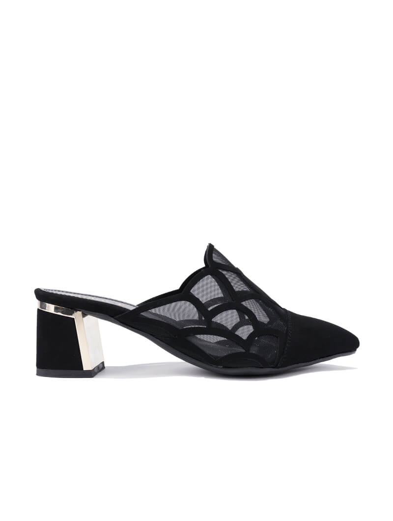 Sabots à bout pointu